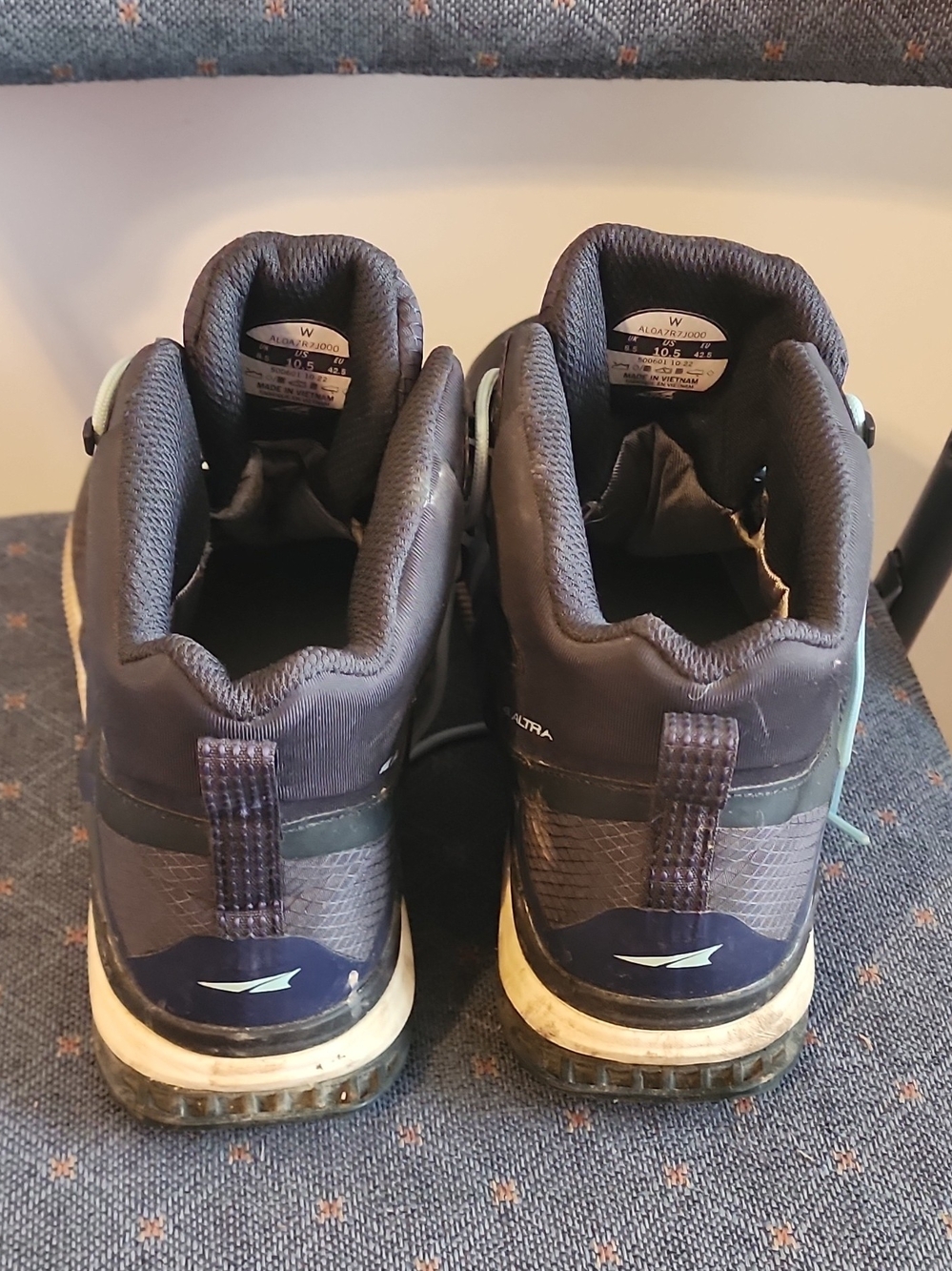Men's Navy and Mint High-Top Sneakers - Unbranded